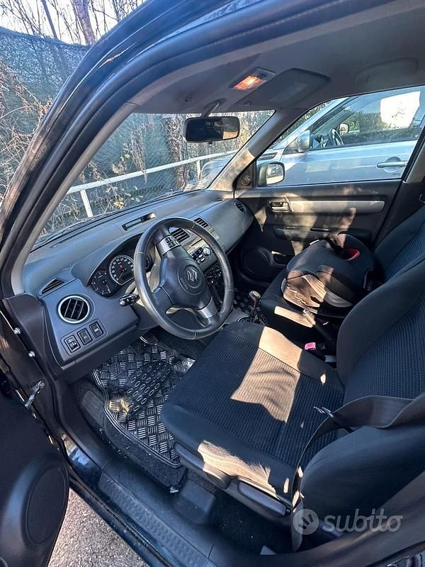 Usata Suzuki Swift 75 CV (55 kW) 2009 Nero Berlina