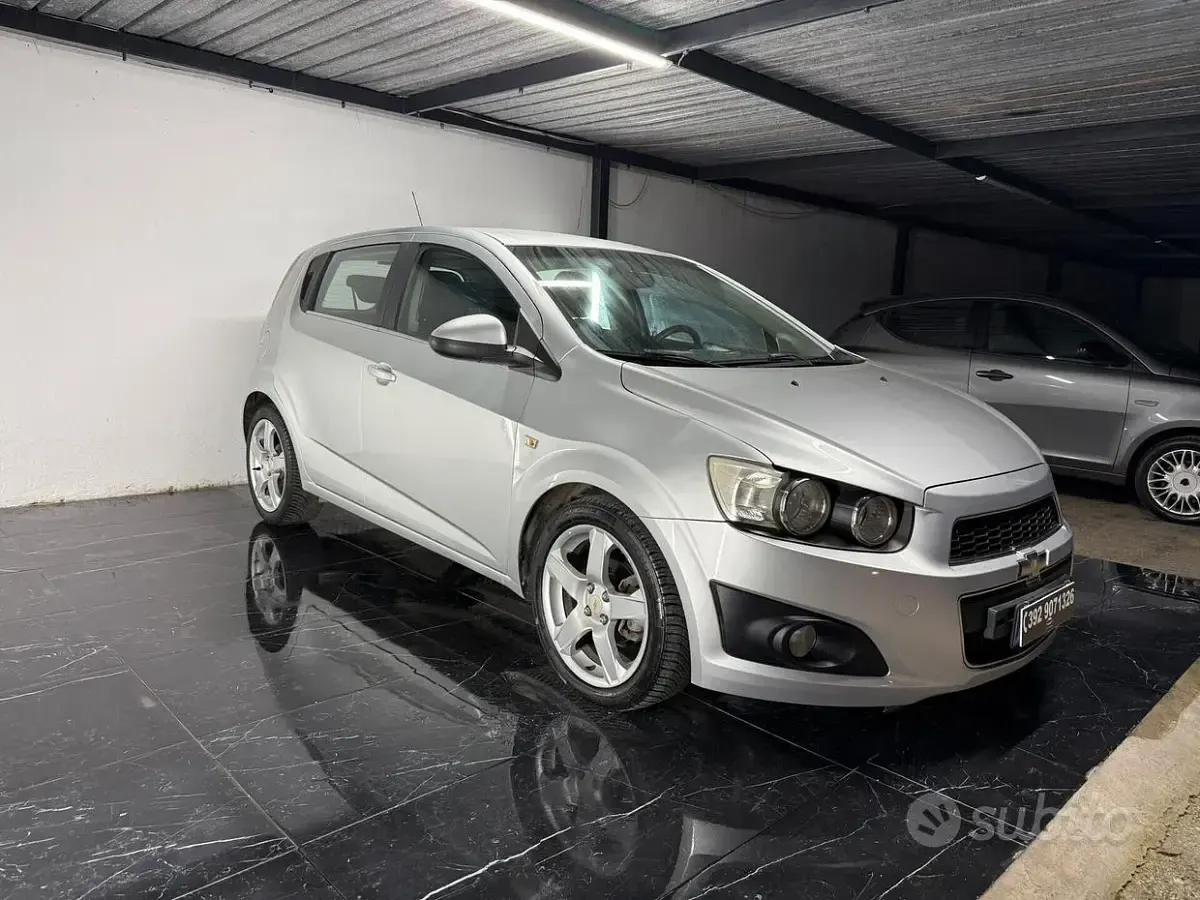 Usata Chevrolet Aveo LS 84 CV (61 kW) 2012 Berlina