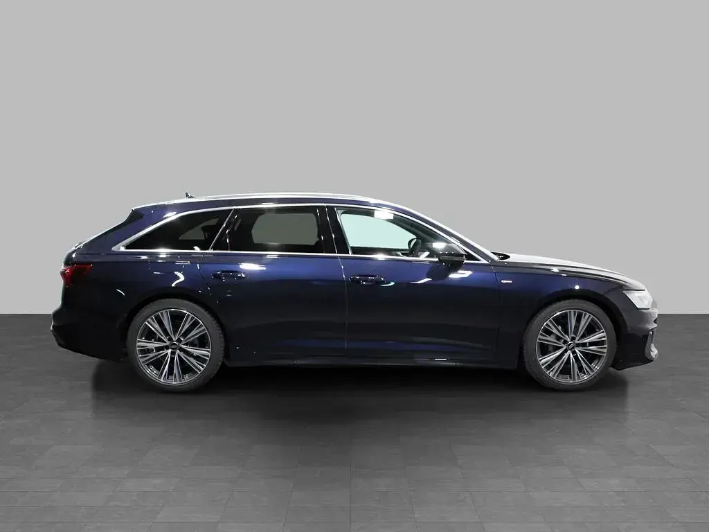 Nuova Audi A6 S-Line 204 CV (150 kW) 2025 Blu firmamento metallizzato Station wagon