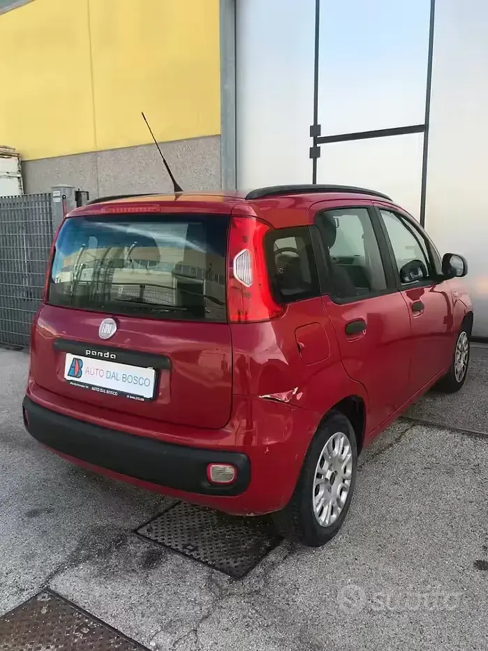 Usata Fiat Panda 69 CV (50 kW) 2013 Rosso Utilitaria