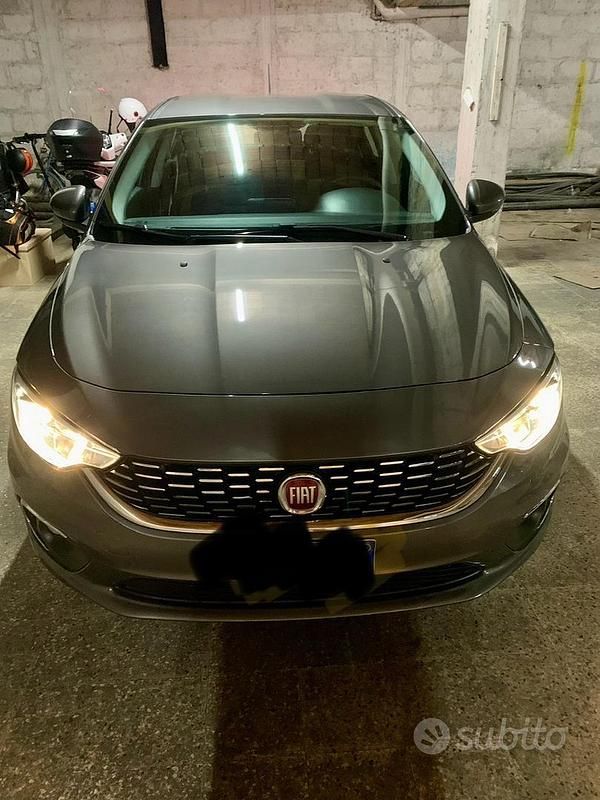 Usata Fiat Tipo 95 CV (69 kW) 2019 Grigio Berlina