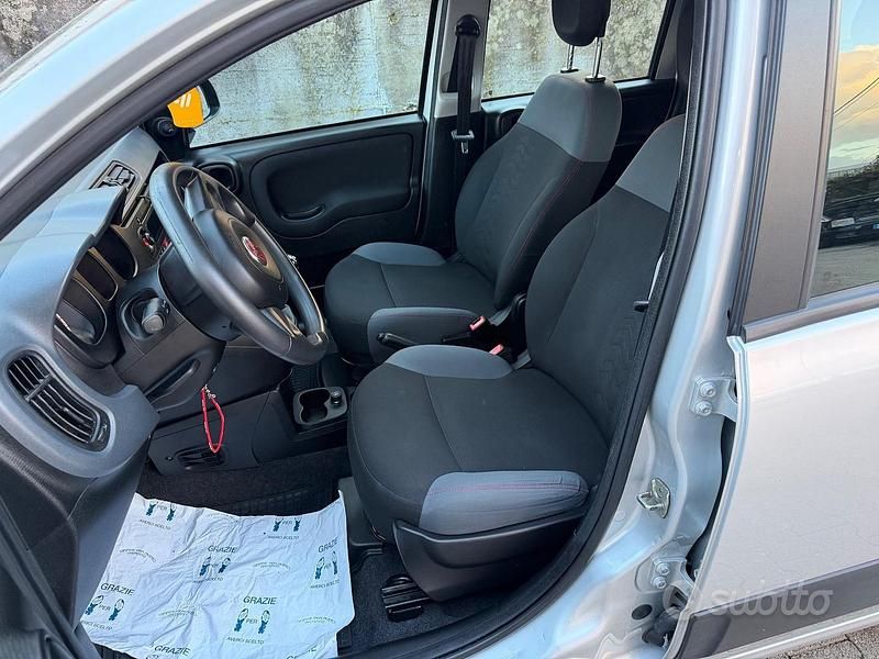 Usata Fiat Panda Lounge 69 CV (50 kW) 2019 Grigio Utilitaria