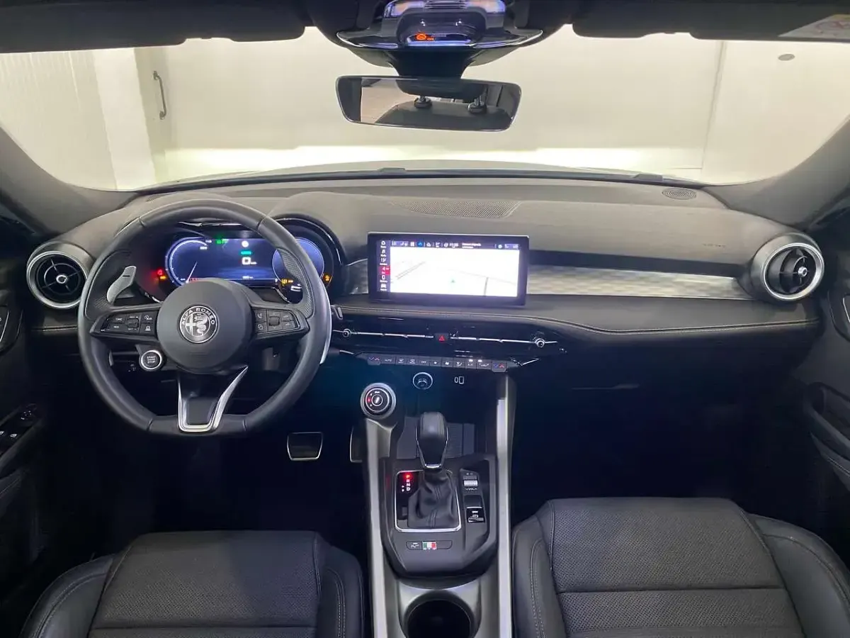 Second-hand Alfa Romeo Tonale Veloce 160 CP (117 kW) 2025 Vari colori disponibili SUV