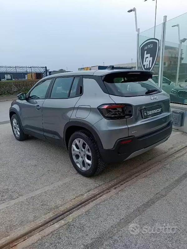 Usata Jeep Avenger Altitude 101 CV (74 kW) 2023 Antracite SUV