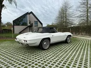 Usata Chevrolet Corvette Stingray 365 CV (268 kW) 1964 Bianco Cabrio