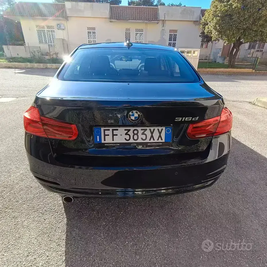 Usata BMW 316 Advantage 116 CV (85 kW) 2016 Bluazzurro Berlina
