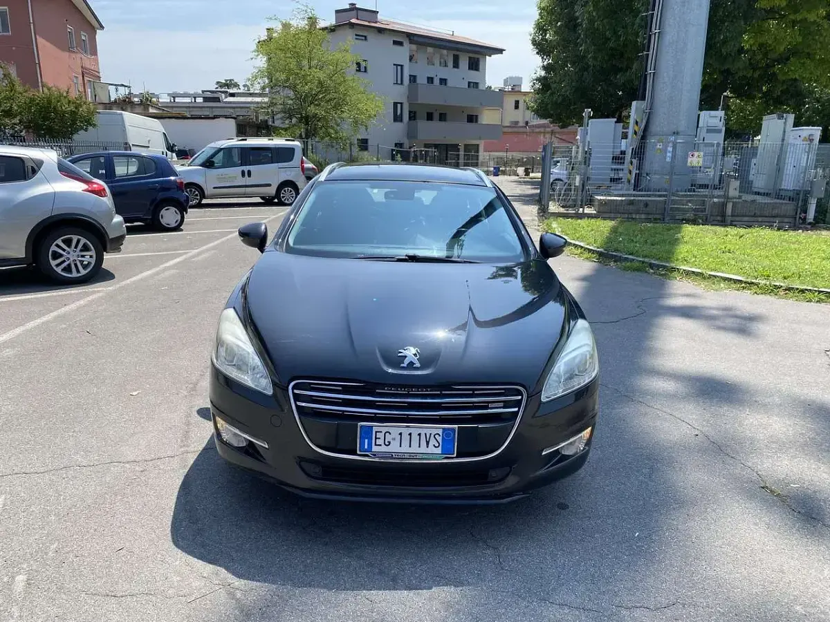 Usata Peugeot 508 Active 111 CV (81 kW) 2011 Nero Station wagon