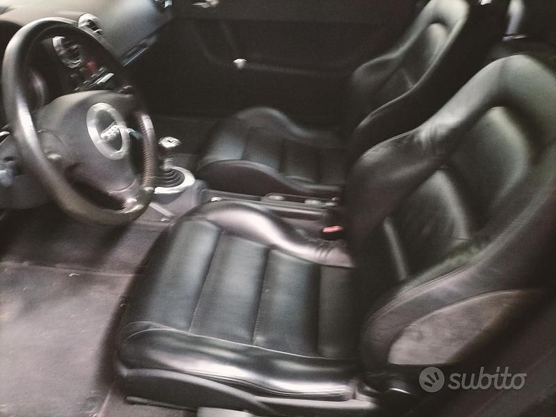 Usata Audi TT Roadster 179 CV (131 kW) 2006 Nero Cabrio
