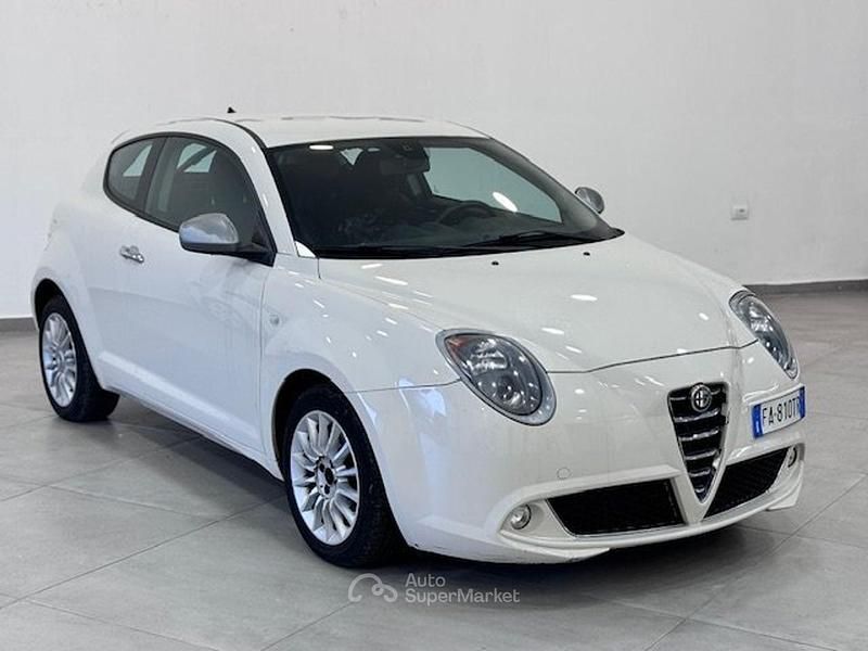 Usata Alfa Romeo MiTo 85 CV (62 kW) 2015 Beige Utilitaria