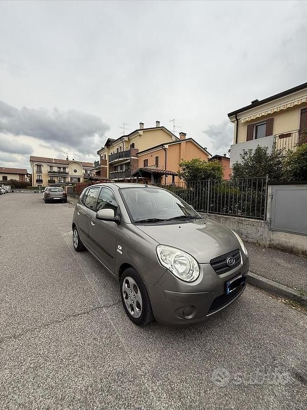 Usata Kia Picanto 2010 Grigio Utilitaria