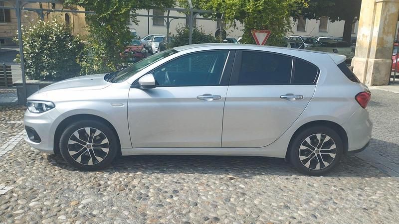 Usata Fiat Tipo 84 CV (61 kW) 2016 Grigio Utilitaria