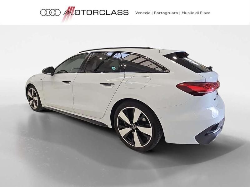 Usata Audi A5 S-Line 299 CV (219 kW) 2025 Bianco ghiacciaio metallizzato Station wagon
