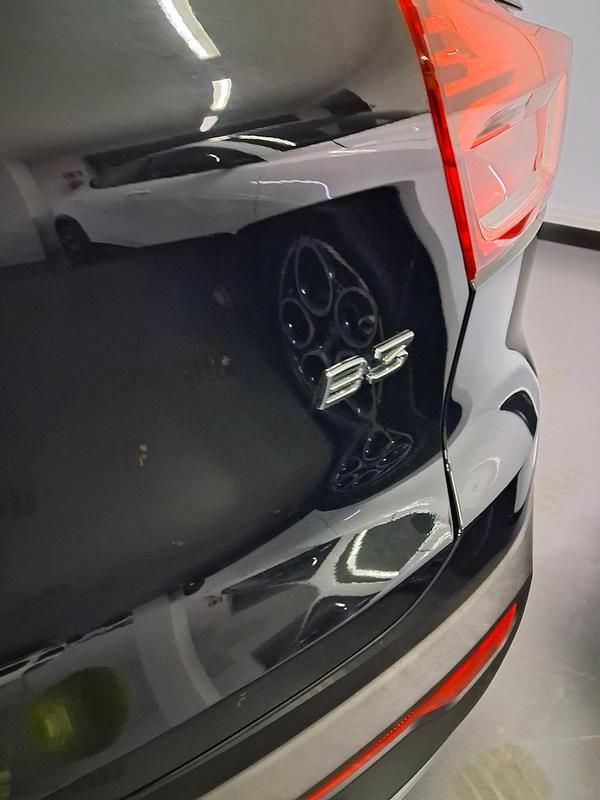 Nuova Volvo XC40 163 CV (119 kW) 2025 Nero SUV