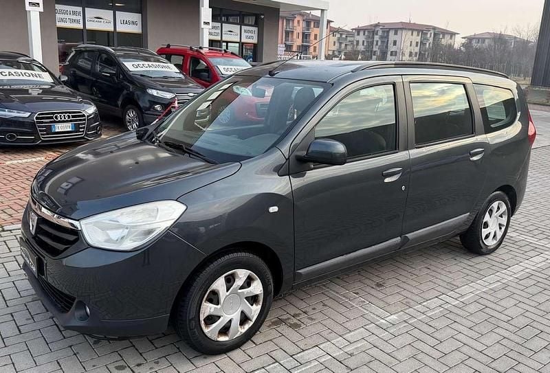 Grigio Usata 2013 Dacia Lodgy Lauréate Monovolume | 5500 € (Ottimo prezzo) - Immagine 1/4