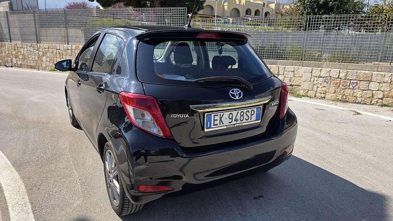 Usata Toyota Yaris Active 90 CV (66 kW) 2012 Utilitaria