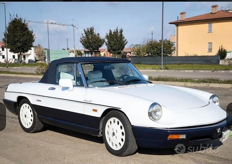 Usata Alfa Romeo Spider 128 CV (94 kW) 1991 Bianco Cabrio