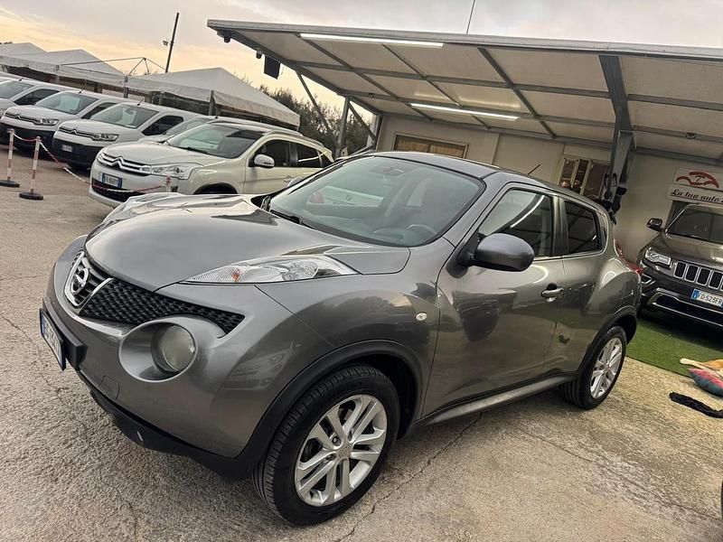 Usata Nissan Juke Tekna 110 CV (80 kW) 2011 Grigio SUV