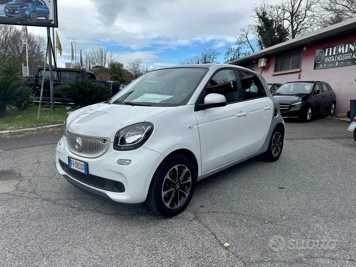 Usata Smart ForFour Passion 71 CV (52 kW) 2017 Bianco Utilitaria