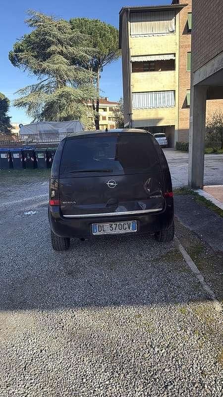 Usata Opel Meriva 110 CV (80 kW) 2007 Nero Monovolume