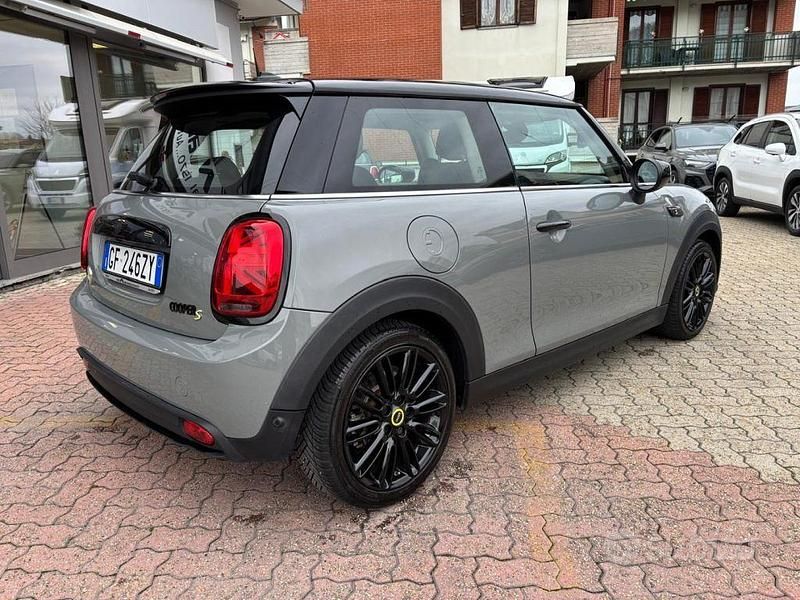Usata Mini Cooper SE 75 kW (102 CV) 2021 Grigio Utilitaria