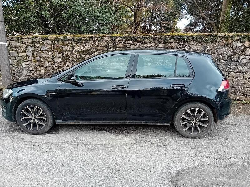 Usata VW Golf VII 110 CV (80 kW) 2016 Nero Berlina