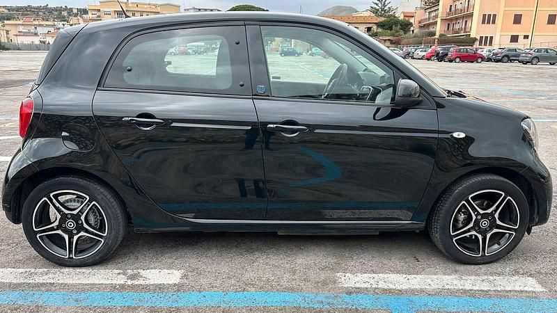 Usata Smart ForFour Electric Drive Pulse 22 kW (30 CV) 2021 Nero