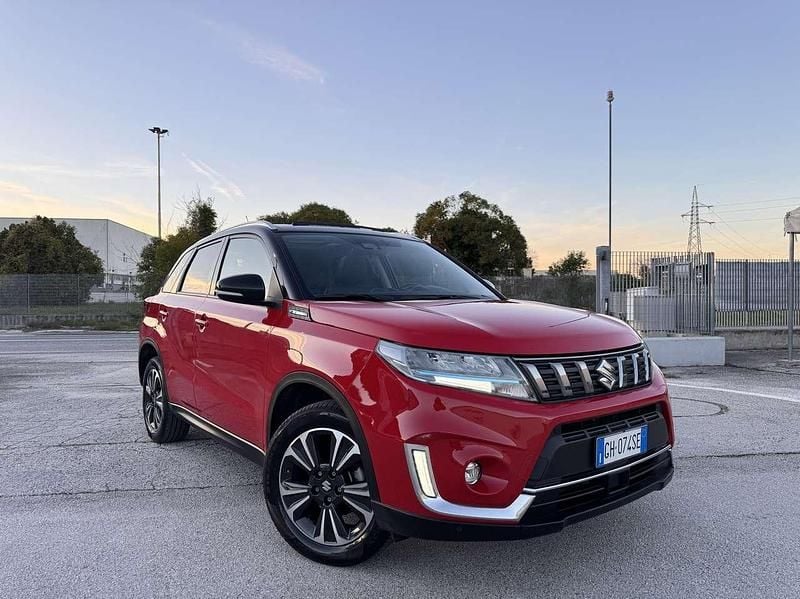 Rosso Usata 2022 Suzuki Vitara SUV | 17.900 € (Super prezzo) - Immagine 1/4