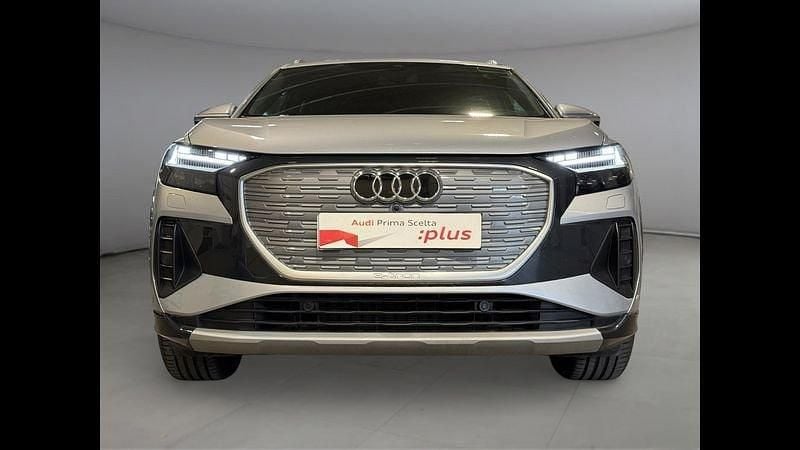 Usata Audi Q4 e-tron Ambiente 150 kW (204 CV) 2023 Argento SUV
