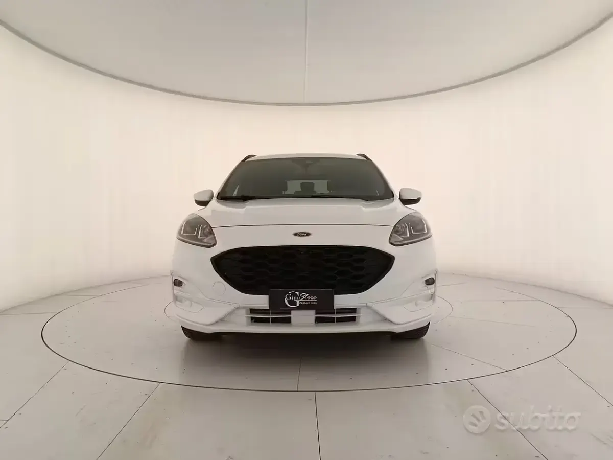 Usata Ford Kuga ST-Line 190 CV (139 kW) 2021 Bianco SUV