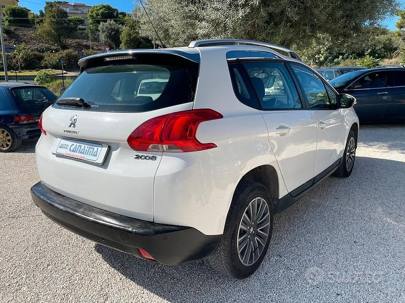 Usata Peugeot 2008 82 CV (60 kW) 2016 Bianco SUV