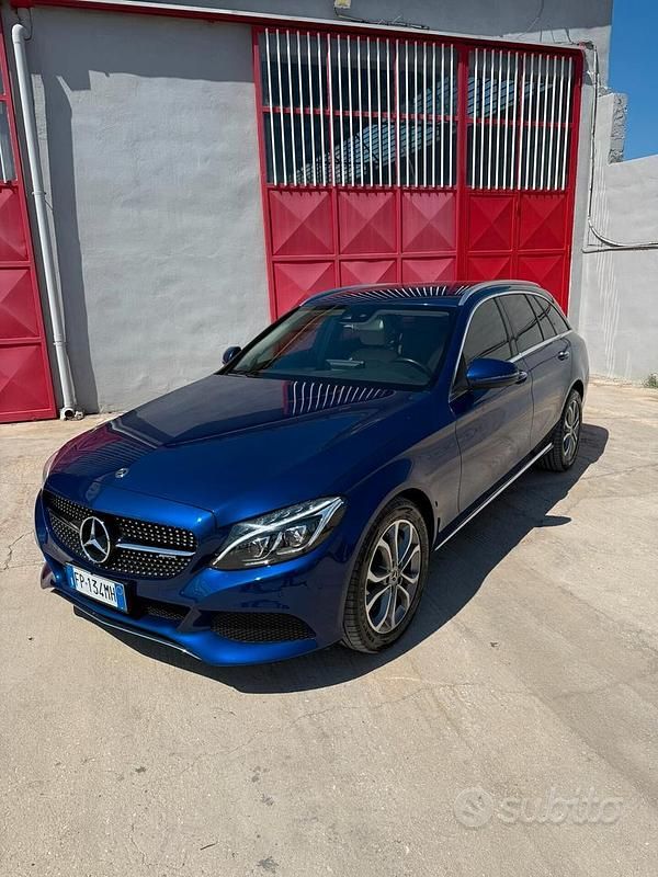 Usata Mercedes C250 204 CV (150 kW) 2018 Blu Station wagon