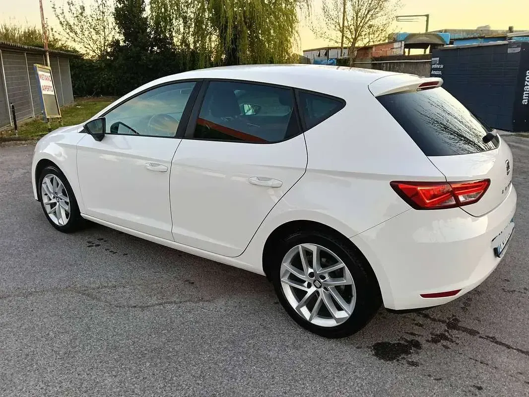Usata Seat Leon 110 CV (80 kW) 2016 Bianco Berlina
