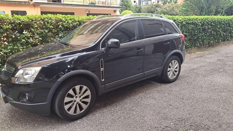 Usata Opel Antara Cosmo 163 CV (119 kW) 2015 Nero SUV