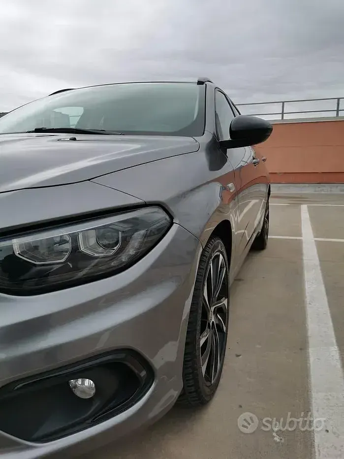 Occasion Fiat Tipo S 120 ch (88 kW) 2018 Gris Break