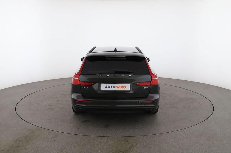 Usata Volvo V60 Business Edition 197 CV (144 kW) 2021 Grigio Station wagon