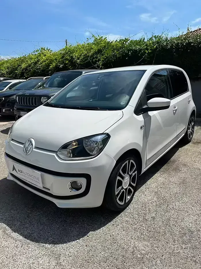 Usata VW up! Highline 75 CV (55 kW) 2012 Bianco Utilitaria