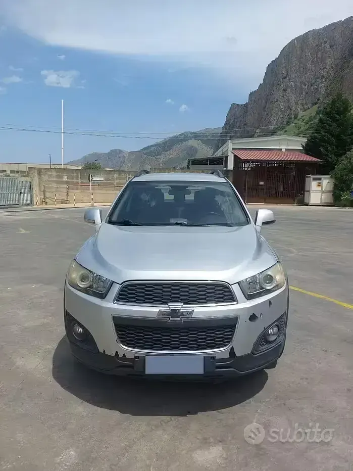 Usata Chevrolet Captiva 163 CV (119 kW) 2014 Grigio SUV