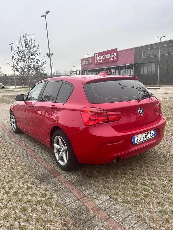 Usata BMW 118 Advantage 136 CV (100 kW) 2016 Rosso Utilitaria