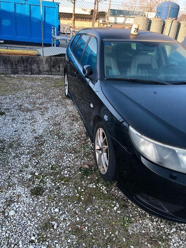 Usata Saab 9-3 185 CV (136 kW) 2007 Nero Station wagon