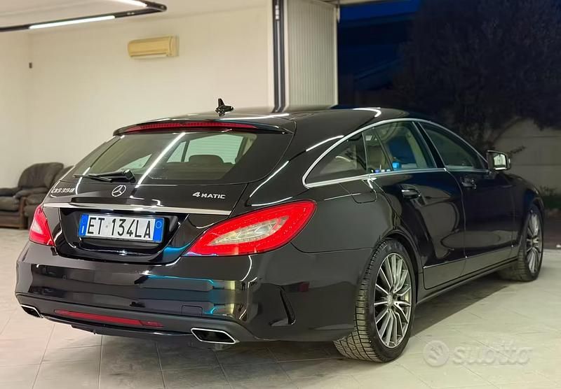 Usata Mercedes CLS350 AMG 265 CV (194 kW) 2014 Nero Station wagon