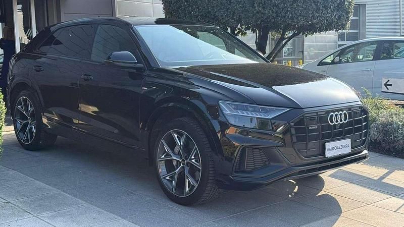 Usata Audi Q8 Comfort 286 CV (210 kW) 2023 Nero mythos SUV