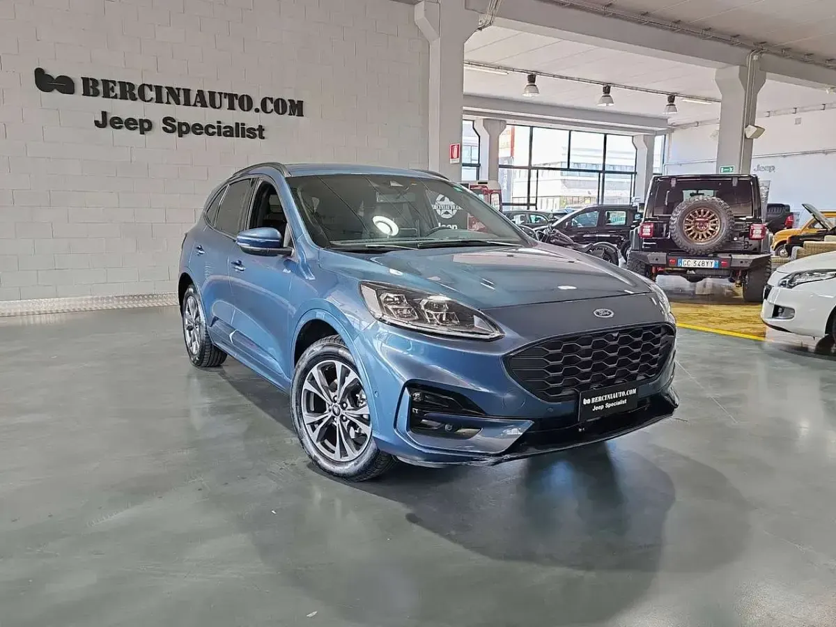 Usata Ford Kuga ST-Line X 152 CV (111 kW) 2023 Blu/azzurro SUV
