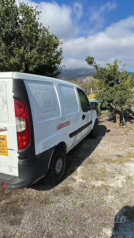 Usata Fiat Doblò 75 CV (55 kW) 2006 Monovolume