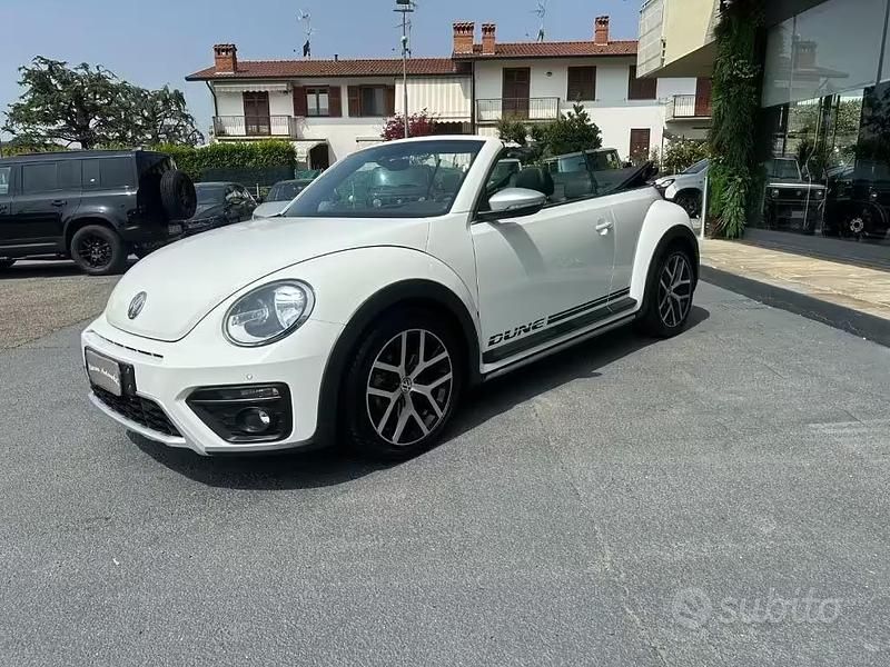 Usata VW Beetle Dune 105 CV (77 kW) 2016 Bianco Utilitaria