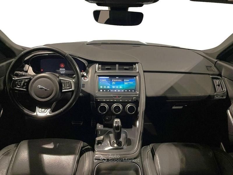 Begagnad Jaguar E-Pace R-Dynamic 150 HK (110 kW) 2019 Grå SUV