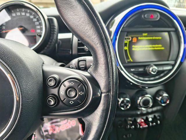 Usata Mini One D Business 95 CV (69 kW) 2015 Blu Utilitaria