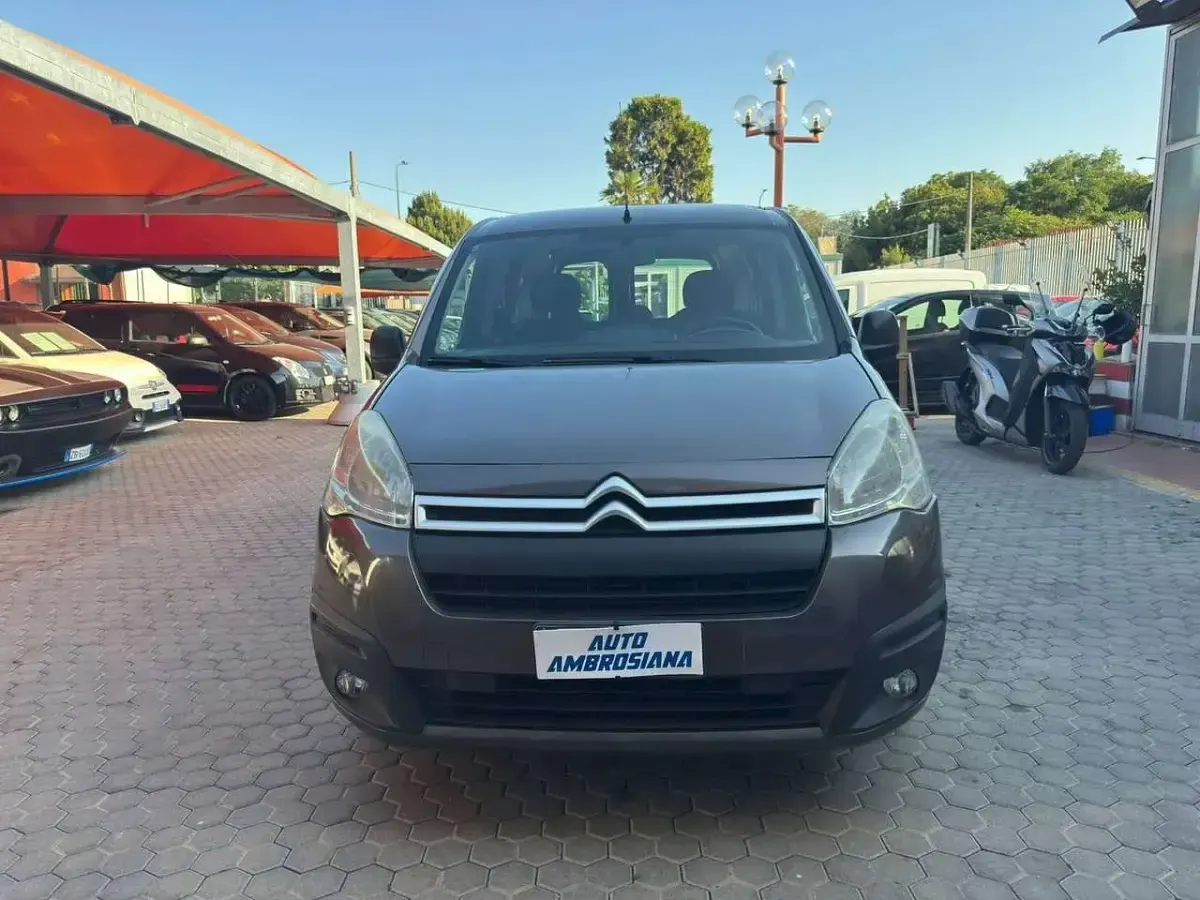 Usata Citroën Berlingo 90 CV (66 kW) 2017 Marrone Monovolume