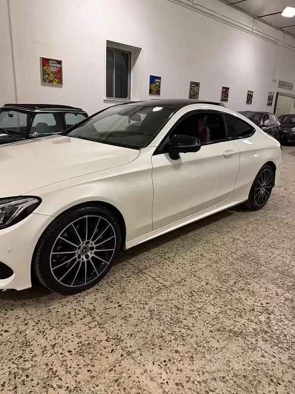 Usata Mercedes C300 245 CV (180 kW) 2017 Bianco Coupé