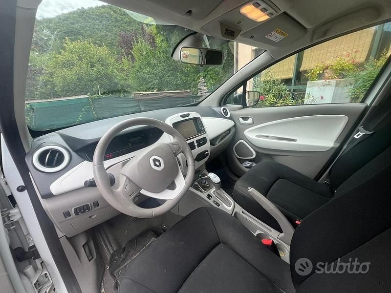 Usata Renault Zoe 42 kW (58 CV) 2019 Bianco Utilitaria