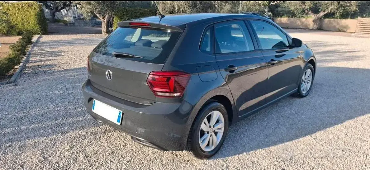 Usata VW Polo 60 CV (44 kW) 2018 Grigio Utilitaria